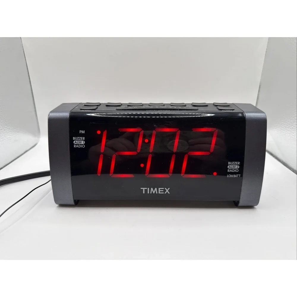 Timex T235Y Dual Alarm AM/FM Clock Radio Black &‎ Grey Trim w/ Jumbo Red Numbers